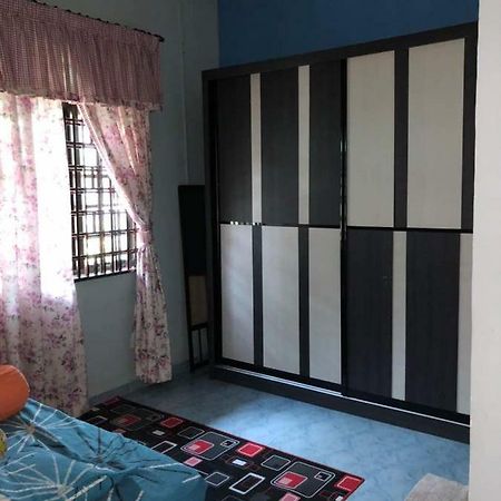 Homestay Tapang Кота-Бару Экстерьер фото